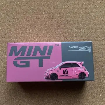MINI GT Abarth 595 핑크