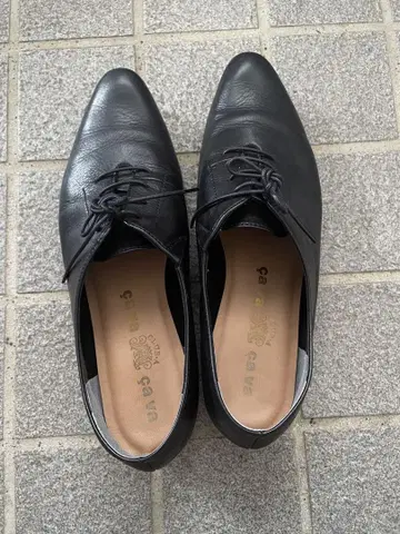 키다리 아저씨 블랙 펌프스 가죽 신발