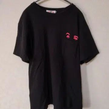 Tally Ho 블랙 티셔츠 포켓 부착