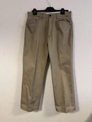 아나크로노 CENTER PRESS STRAIGHT PANTS