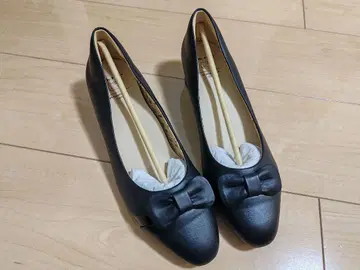 문스타 펌프스 sugata 산리오 헬로키티 25.5cm