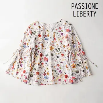 PASSIONE 파시오네 리버티 패턴 타나론 풀오버 블라우스 화이트