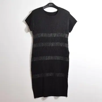 SPECCHIO PLEATS 라메 보더 플리츠 원피스 40 블랙