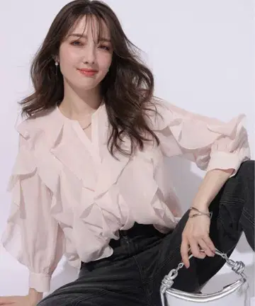 시어 프릴 7부 소매 블라우스