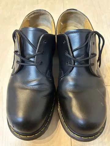 Dr.Martens 3홀 신발