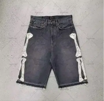 뼈 프린트 다크 그레이 숏 팬츠