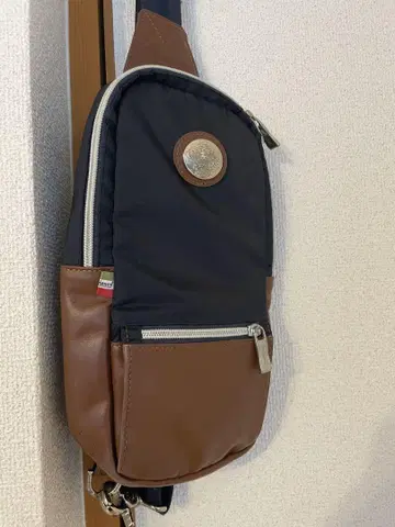 오로비안코 남성용 숄더백 네이비/브라운