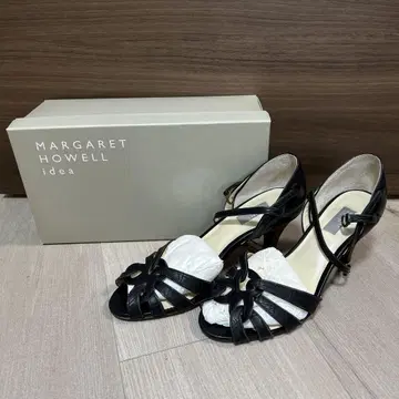 MARGARET HOWELL 블랙 샌들 미들 힐