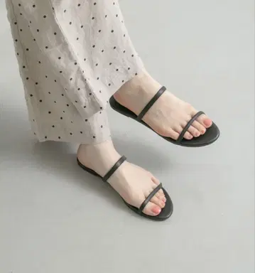 어반 리서치 도어스 더블 스트랩 샌들