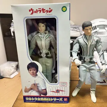 울트라 세븐 아키코 1/6 스케일 피규어