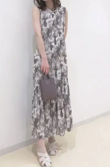 코코딜 수채화 아트 플라워 프린트 원피스 티어드 개더