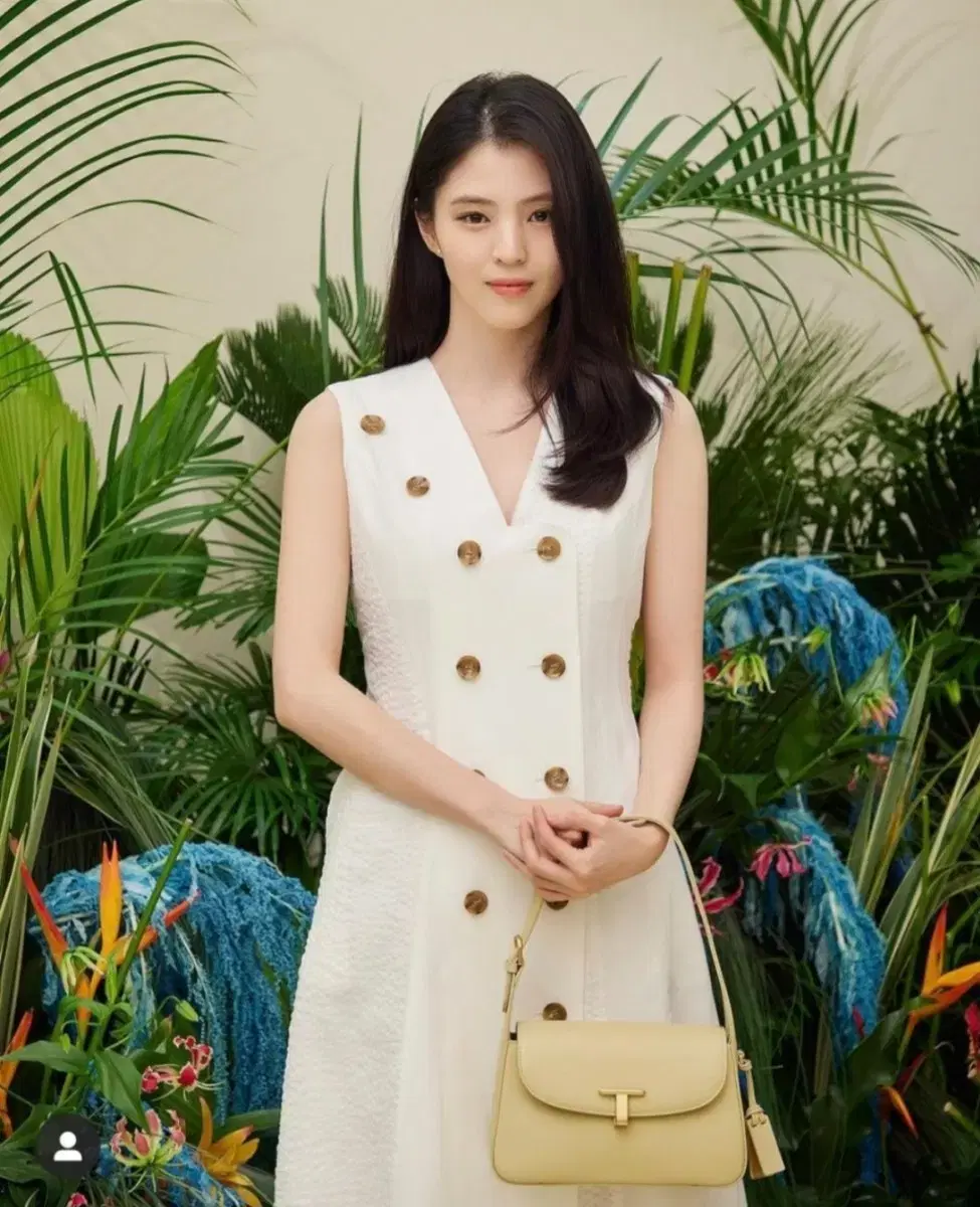 Han Sohee's bag, Joy Gryson Tribeca shoulder bag