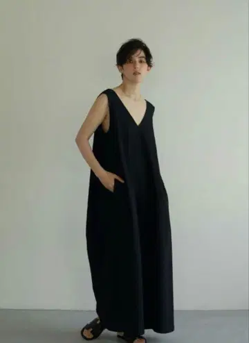 ETRE TOKYO 백 드레이프 텐트 올인원 BLACK S 사이즈