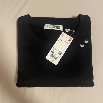 유니클로 UNIQLO 박스 티 안야 힌드마치