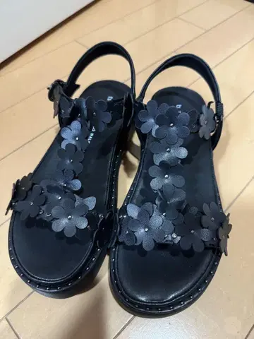 Tsumori Chisato 샌들