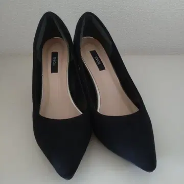 EVOL 이볼 블랙 펌프스 22.5cm