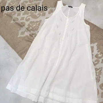새상품급 파드칼레 슬리브리스 코튼 플레어 원피스 자수 화이트 화이트