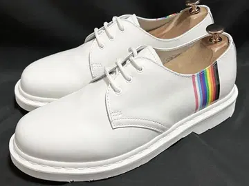 새상품급 Dr. Martens UK8 가죽 플레인 토 슈즈 흰색 화이트