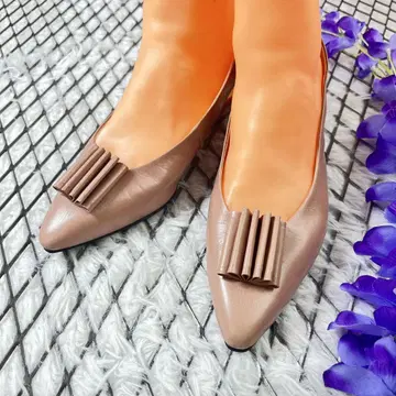 새상품급 히메코 백 스트랩 뮬 펌프스 23.5cm