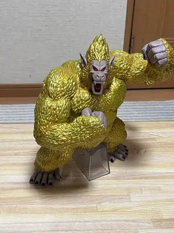 고쿠 대원숭이 피규어 골드 약 30cm 박스 포함