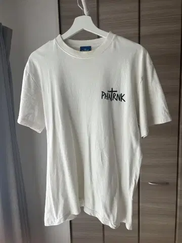 PHATRNK 화이트 티셔츠