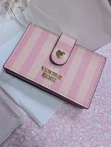 Victoria's Secret 스트라이프 패스 케이스