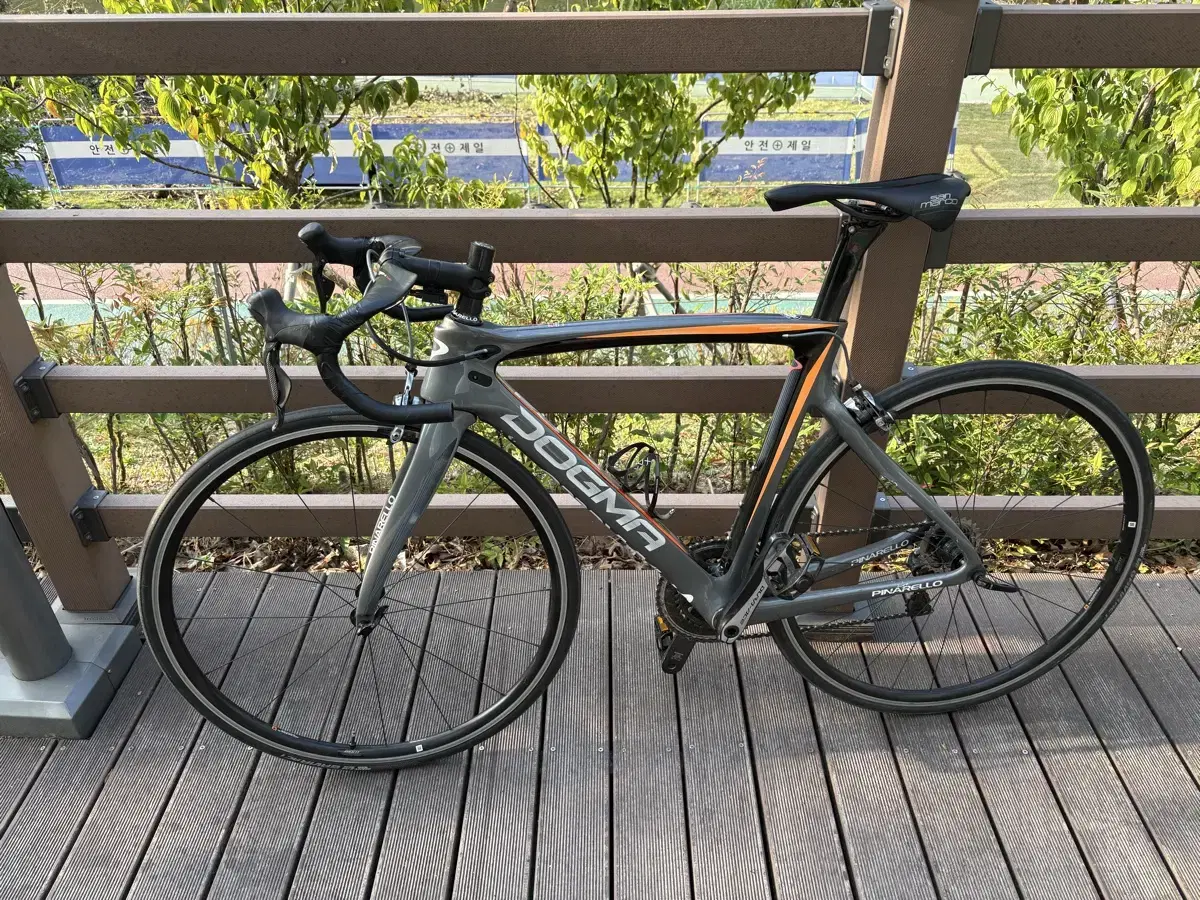 Pinarello Dogma F8 Authentic Road Bike