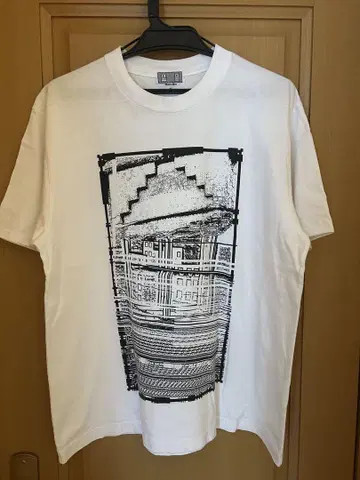 (새상품급) CAV EMPT 화이트 티셔츠 M
