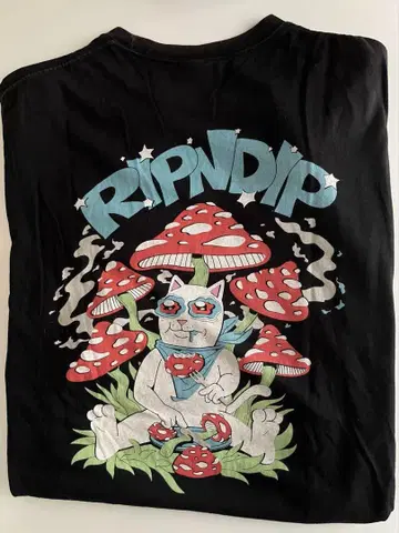 RIPNDIP 블랙 티셔츠 M 사이즈
