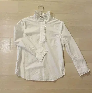 MACPHEE 맥피 투모로우랜드 블라우스 화이트 프릴
