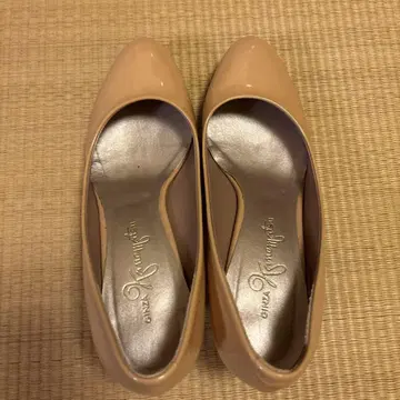 카네마츠 핑크 베이지 하이힐 펌프스