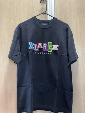 XLARGE 블랙 티셔츠