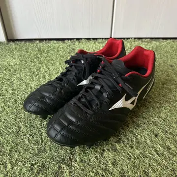 Mizuno 축구화 블랙/레드 25.5cm
