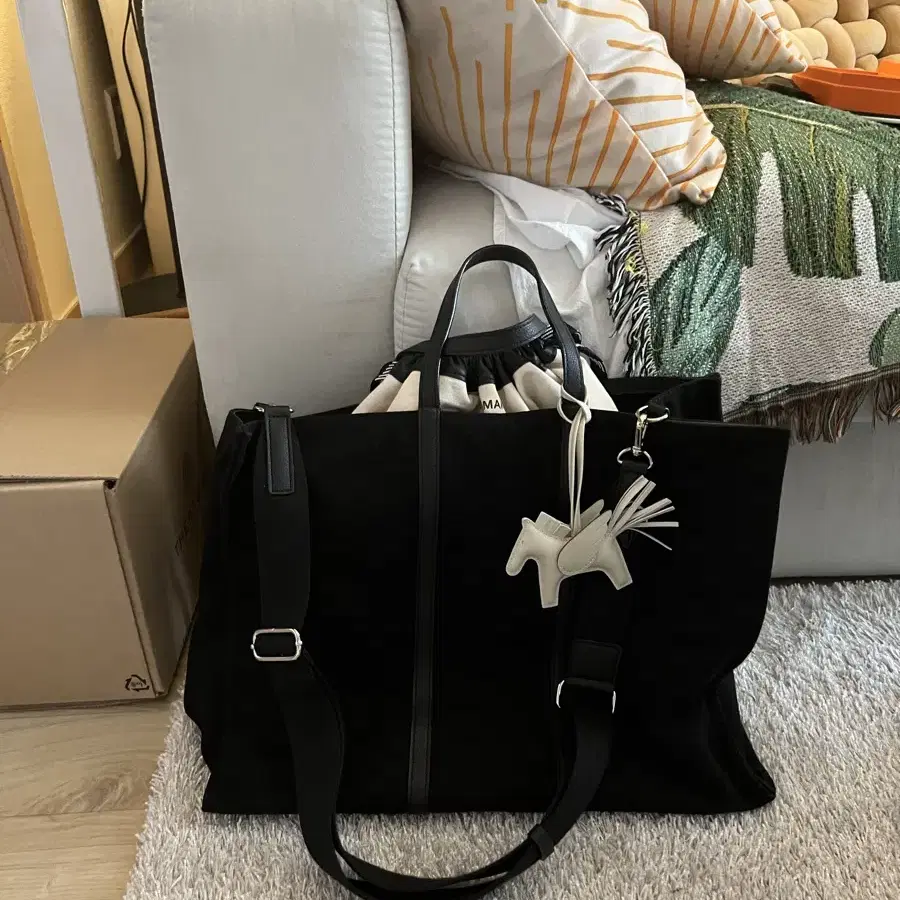 드메이커 Big New vase bag 캔퍼스백 (블랙)