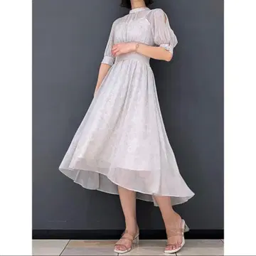 오픈 숄더 허리 리브 절개 꽃무늬 원피스 머큐리 듀오