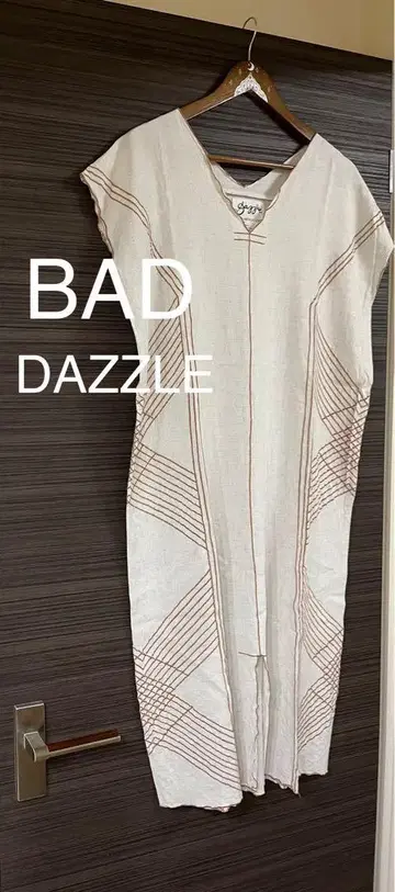 BAD Dazzle V넥 반팔 롱 원피스