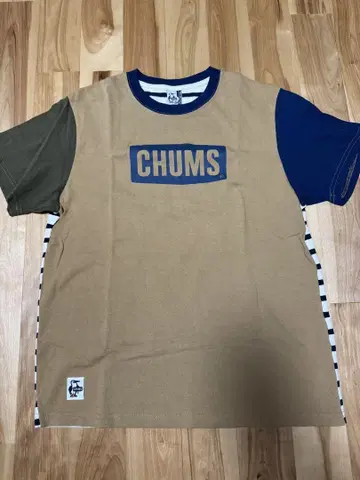 CHUMS 티셔츠 M 사이즈 브라운 네이비 카키