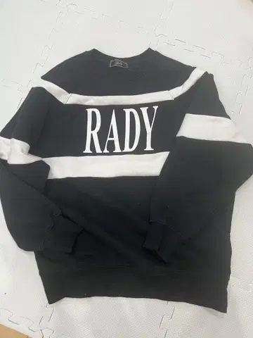 Rady 맨투맨 M 사이즈