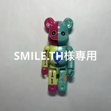 BE@RBRICK 베어브릭 100% 시리즈 30 뒷면 가키 군