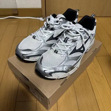 MIZUNO MXR 27cm