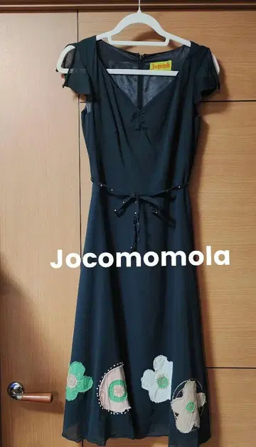 호코모모라 시빌라 꽃무늬 자수 아플리케 플레어 원피스 40