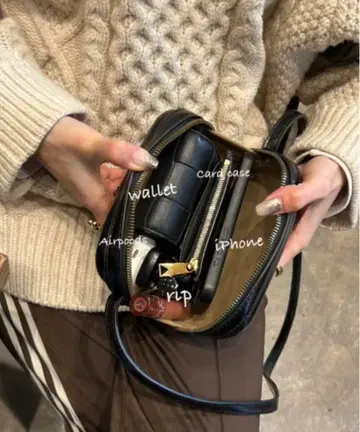 가죽 라운드 숄더백 isook