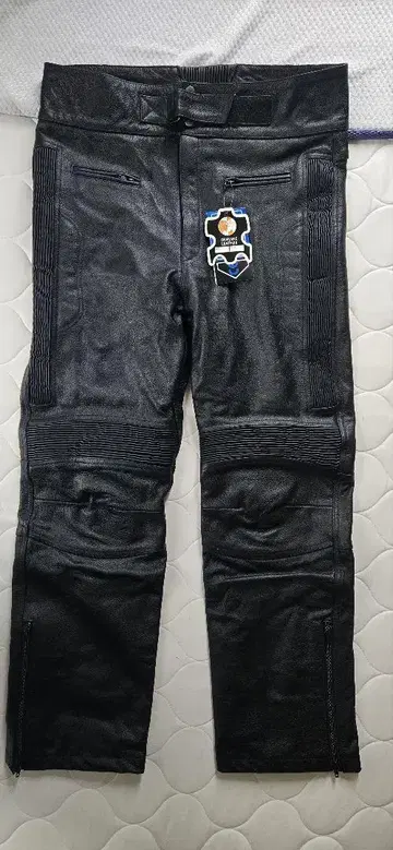 genuine leather 가죽 빵