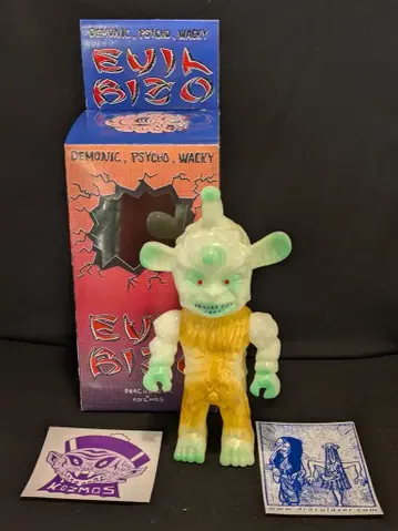DRACULAZER x KOZMOS EVIL BIZO 축광 성형