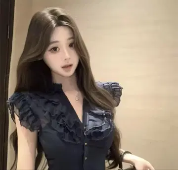 리본 포함 크림색 벌룬 슬리브 셔츠 SHEIN