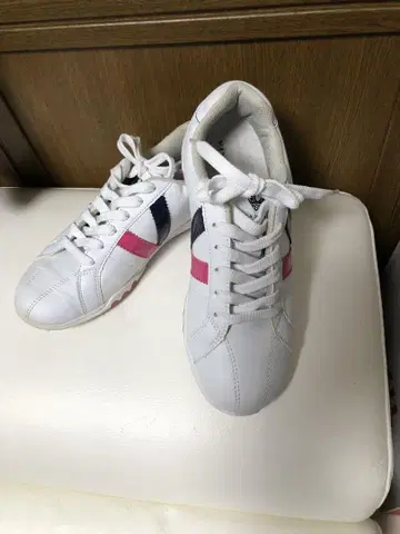Viva Heart 스파이크리스 골프화 23.5cm