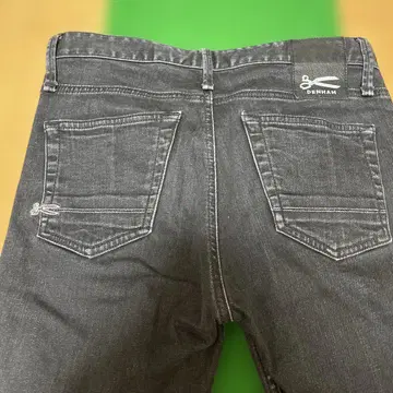 DENHAM 슈퍼 타이트 핏 블랙 데님 29인치