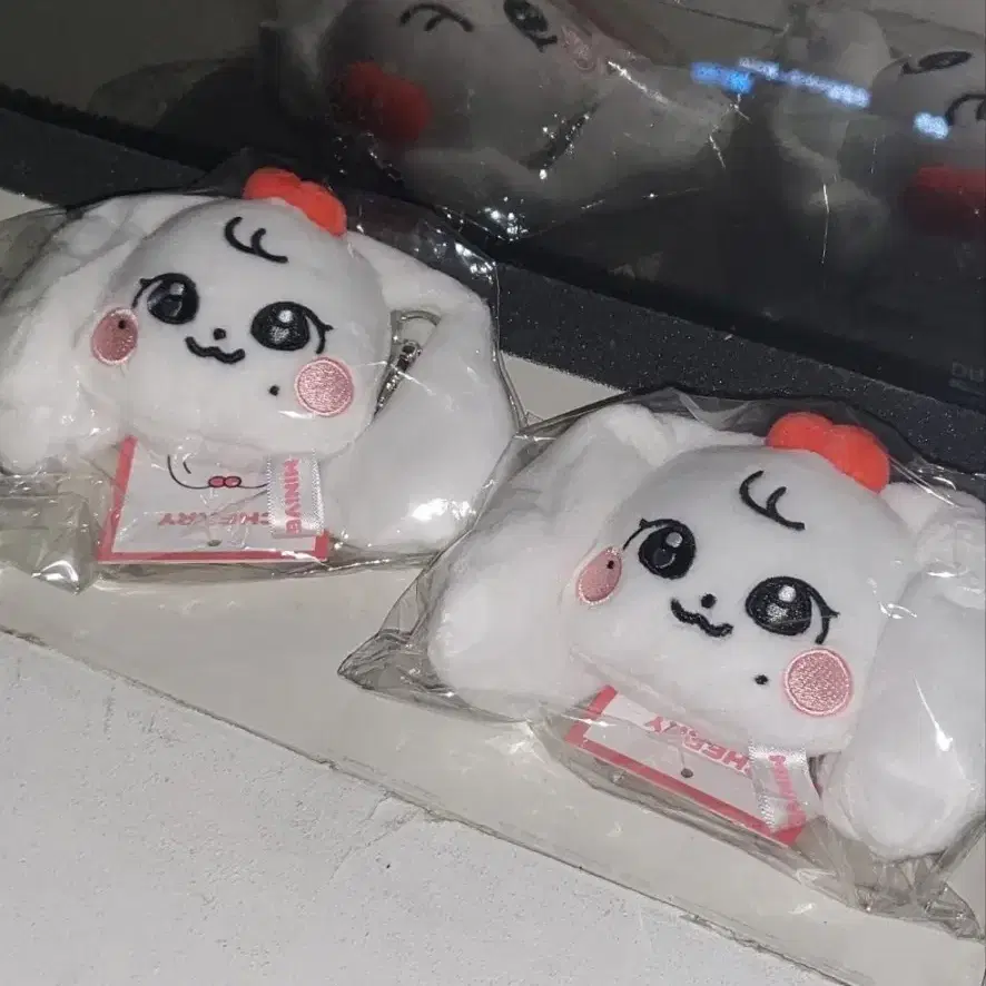 minive Pop Up Cherry Pow on Bunjang Global Site.