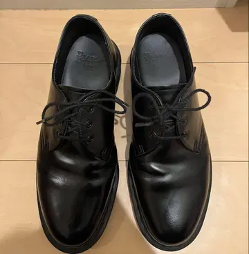 Dr.Martens 블랙 스티치 UK7 26cm