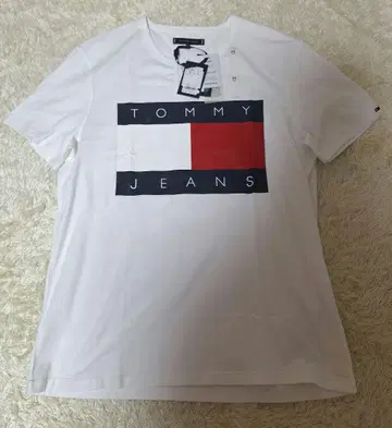 TOMMY JEANS 화이트 티셔츠 M 사이즈